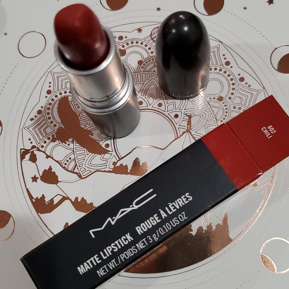 Mac matte lipstick Chilli burnt red orange tint